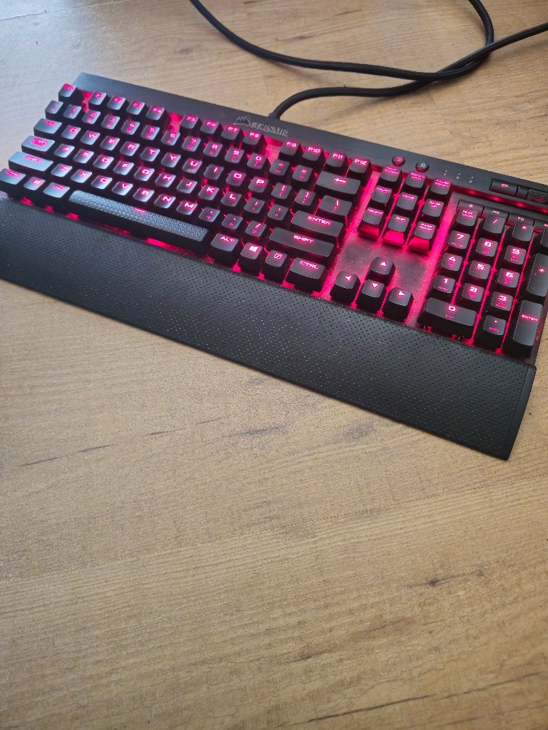 Corsair K70 Rapidfire Red, Computers en Software, Gebruikt, Ophalen of Verzenden, Qwerty, Multimediatoetsen