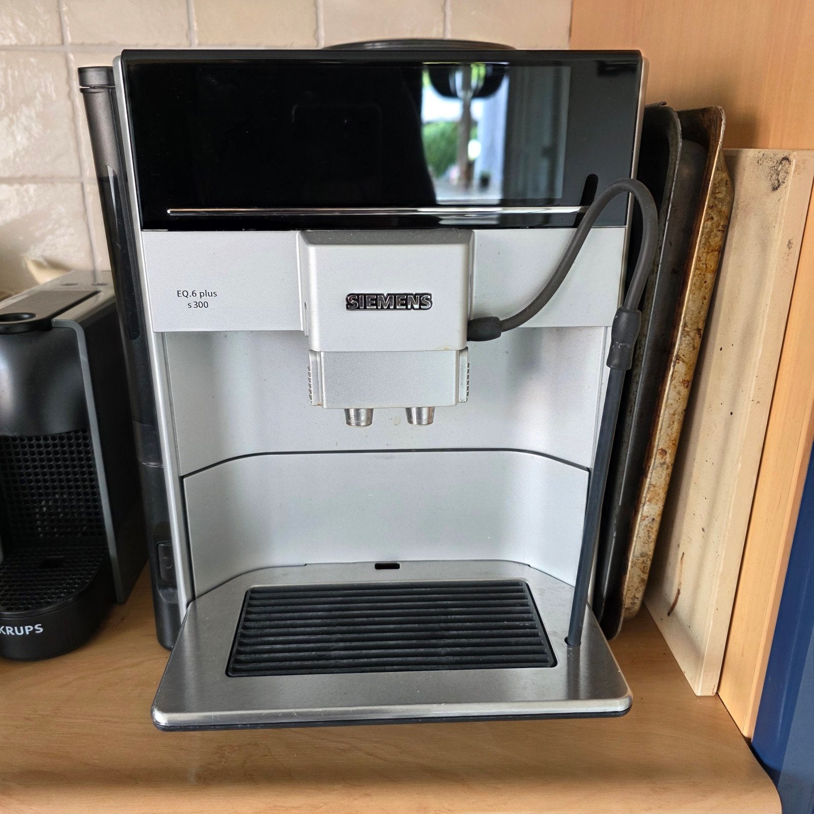 Siemens EQ.6 plus s300 volautomatische koffiemachine, Ophalen, Gebruikt, Koffiemachine, Koffiebonen