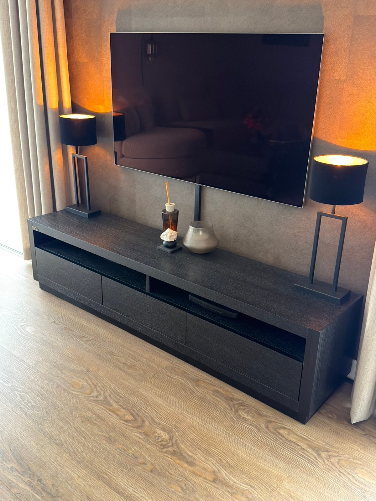 Tv kast meubel dressoir richmond interior oakura zwart, Ophalen, 150 tot 200 cm, Zo goed als nieuw, Minder dan 100 cm