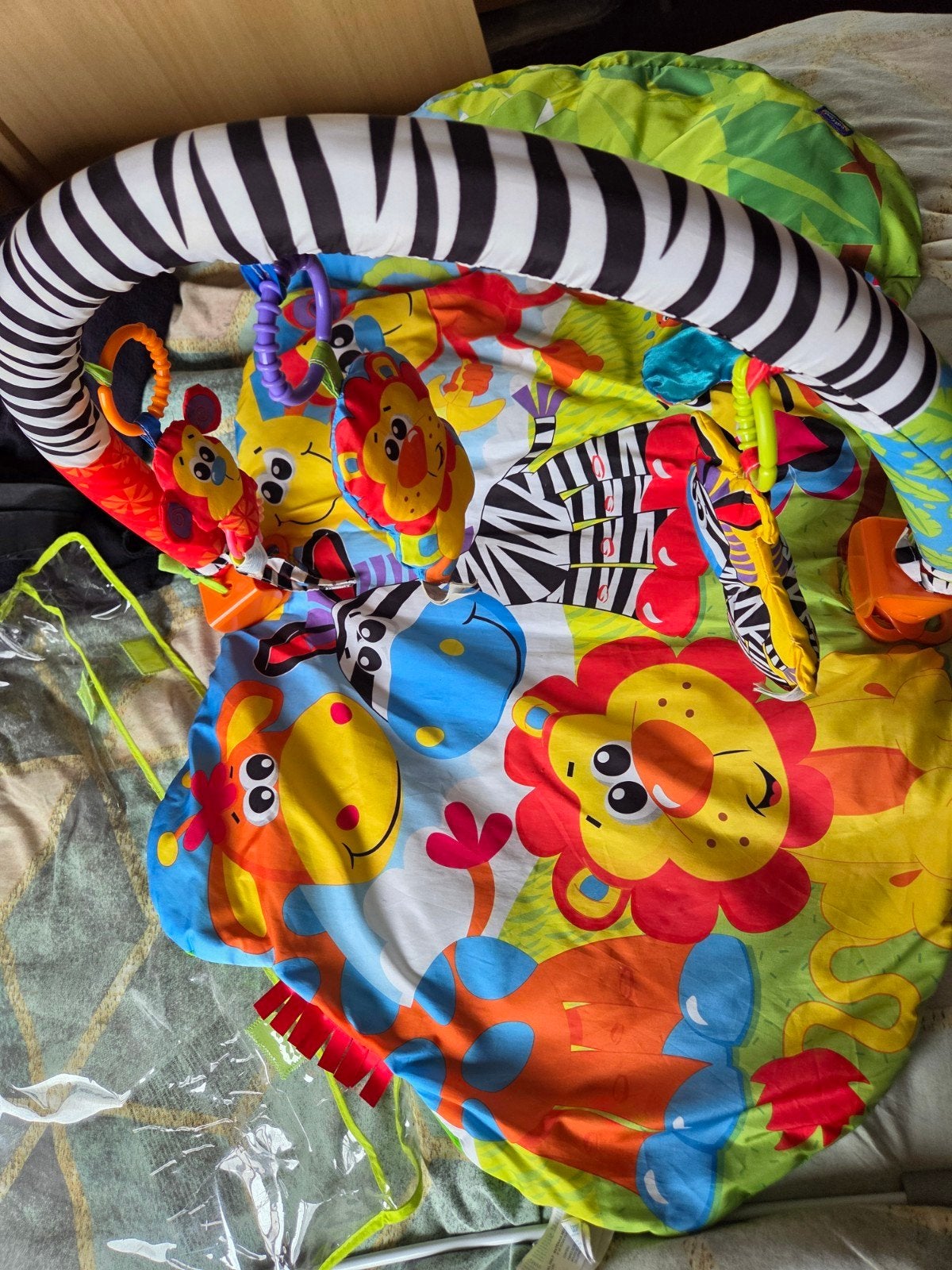 Vrolijk speelkleed met speelbogen en speeltjes, Ophalen, Gebruikt