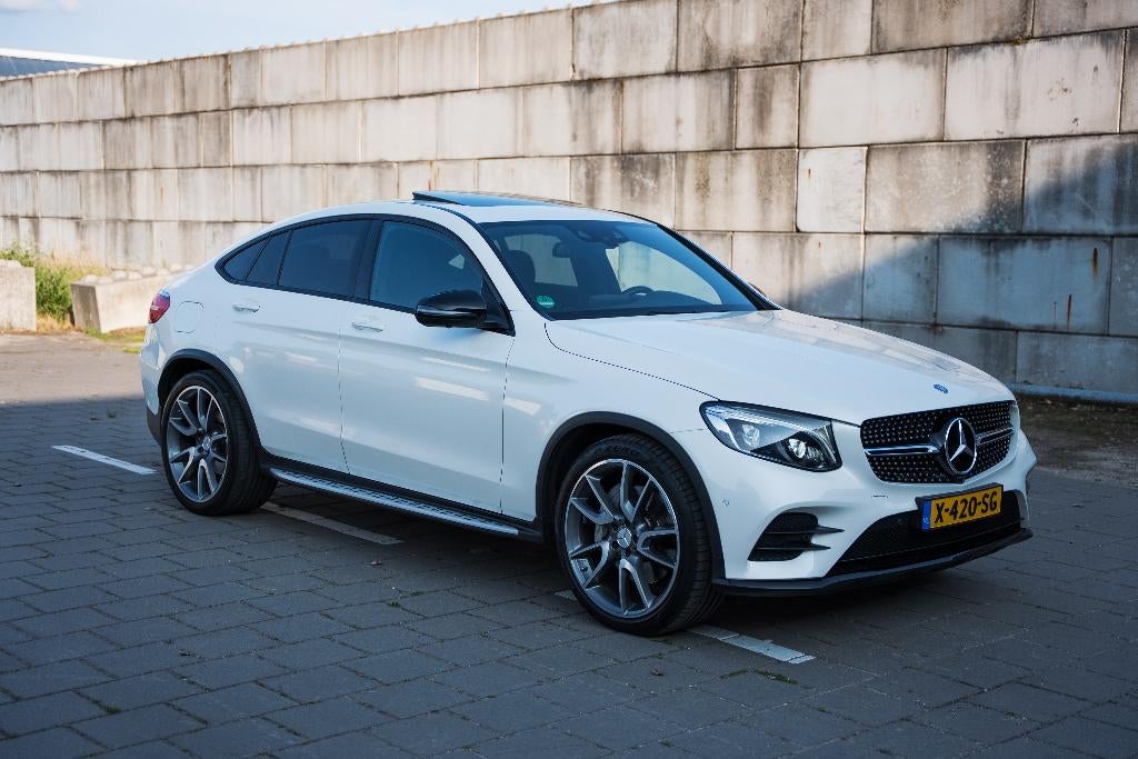 Mercedes-Benz GLC Coupé 250 4MATIC 9G-TRONIC 2016 Wit, Auto's, Mercedes-Benz, Automaat, Zwart, 4 cilinders, Wit