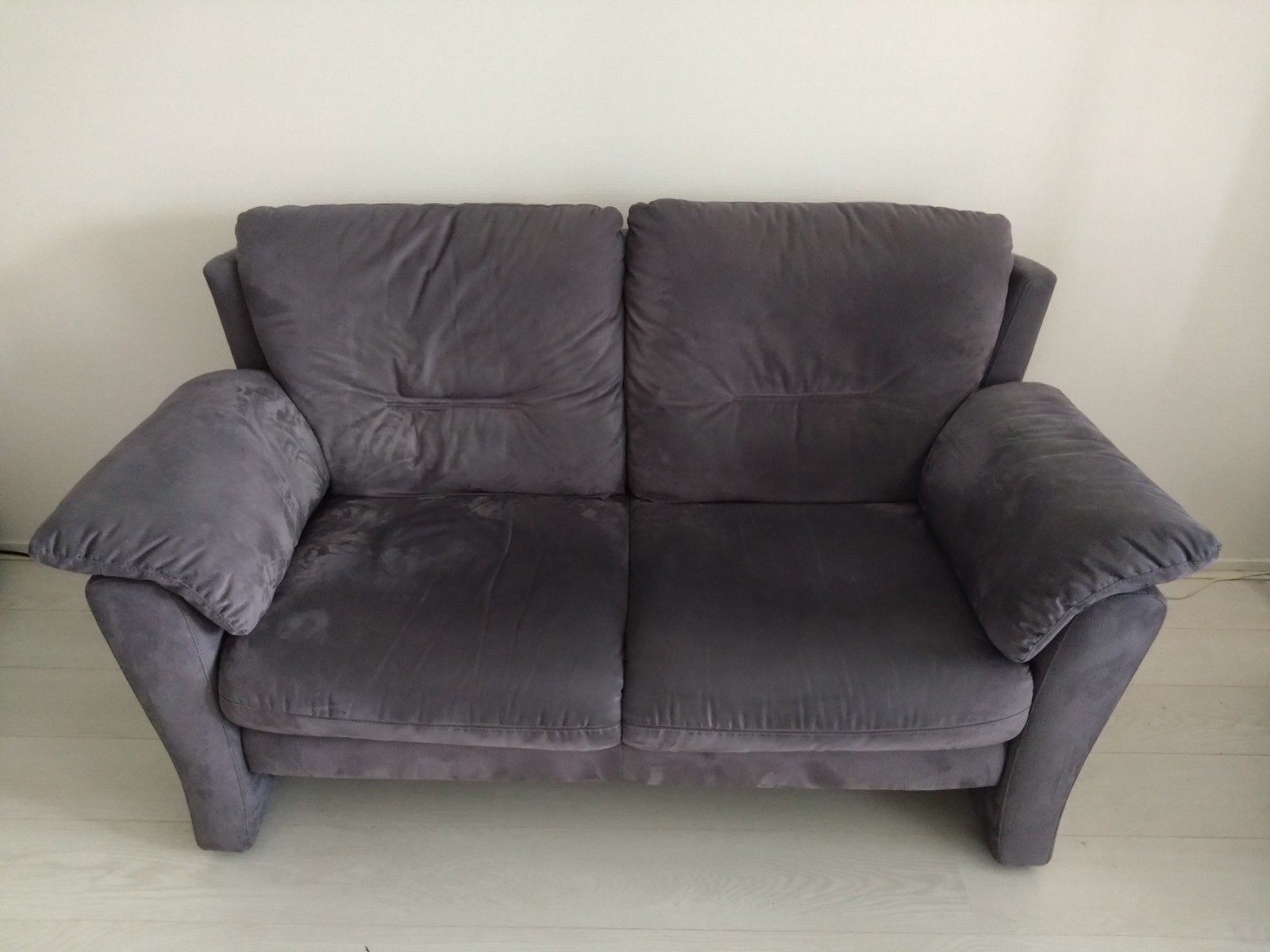 Comfortabele grijze tweezitsbank, Ophalen, Gebruikt, 150 tot 200 cm, Tweepersoons