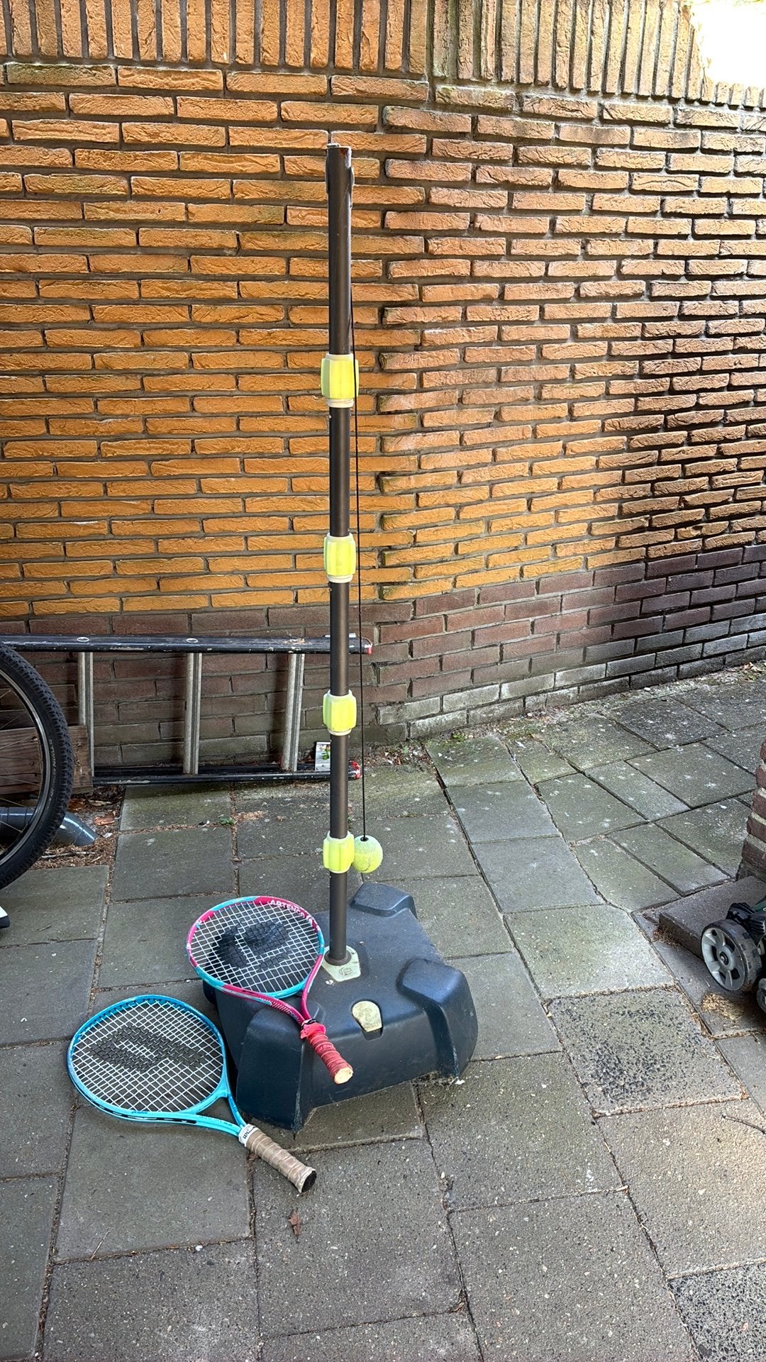 Tennispaal incl 2 tennisrackets gratis speelgoed, Ophalen, Gebruikt