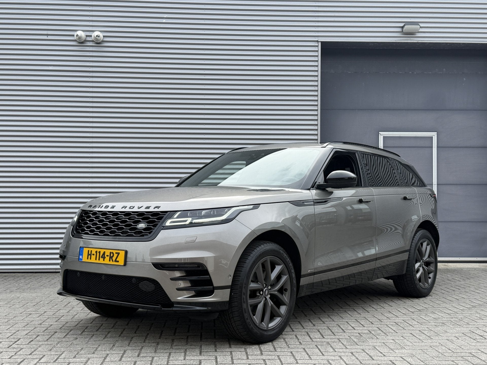 Land Rover Range Rover Velar 2.0 P300 Turbo AWD R-Dynamic HS, Automaat, Gebruikt, 4 cilinders, Range Rover Velar