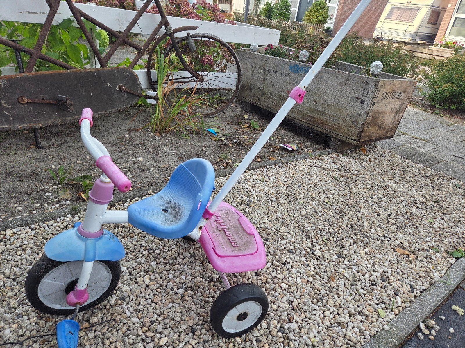 Roze/blauwe driewieler met duwstang - Smartrike, Fietsen en Brommers, Fietsen | Driewielers, Ophalen, Gebruikt, Duwstang