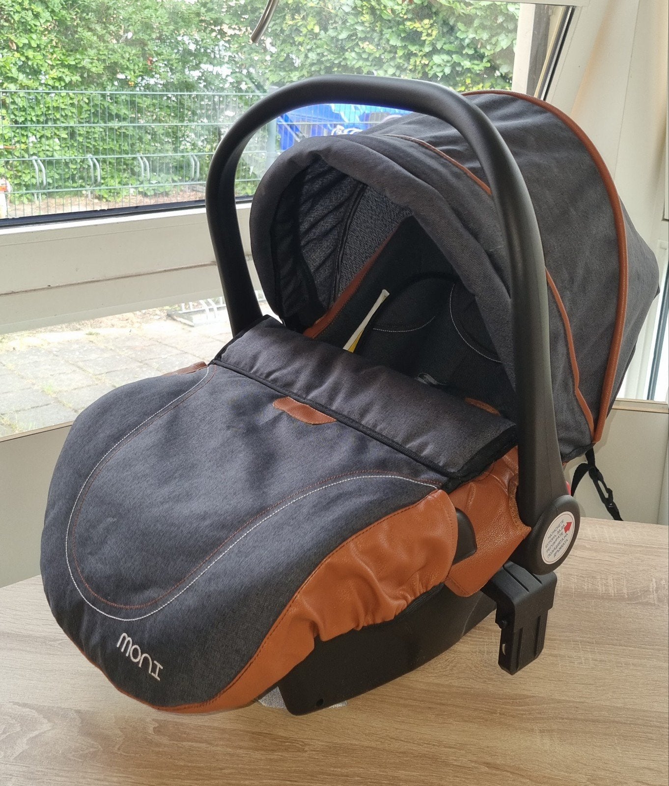 Moni autostoeltje / maxi cosi 0 tot 12 maanden, Ophalen, Autogordel, Nieuw, 0 t/m 13 kg