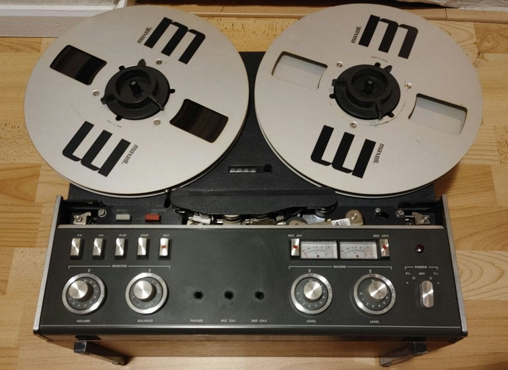 Revox A77 MK IV Koffer 4-Track – Speakers + Maxell, Ophalen of Verzenden, Bandrecorder