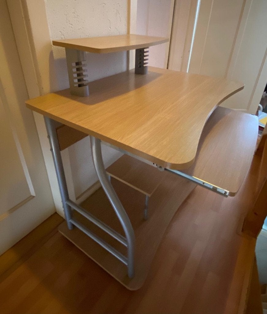 Bureau, Gebruikt, Overige merken, Computerbureau, Overige materialen