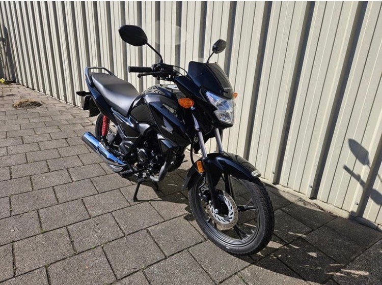 Honda CB 125 F 2025 garantie t/m 07/2031   1.450 km, Occasion, Particulier, 125 cc, 11 kW of minder