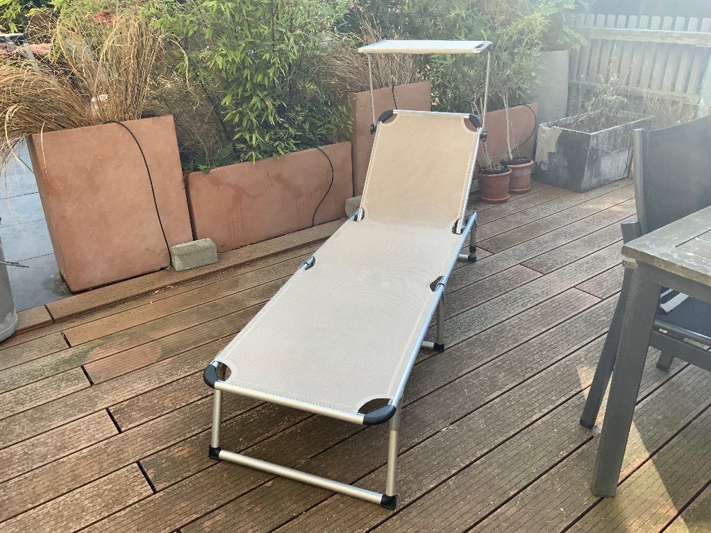 Ligbed met zonneklep, Tuin en Terras, Ligbedden, Ophalen, Gebruikt, Aluminium, Inklapbaar