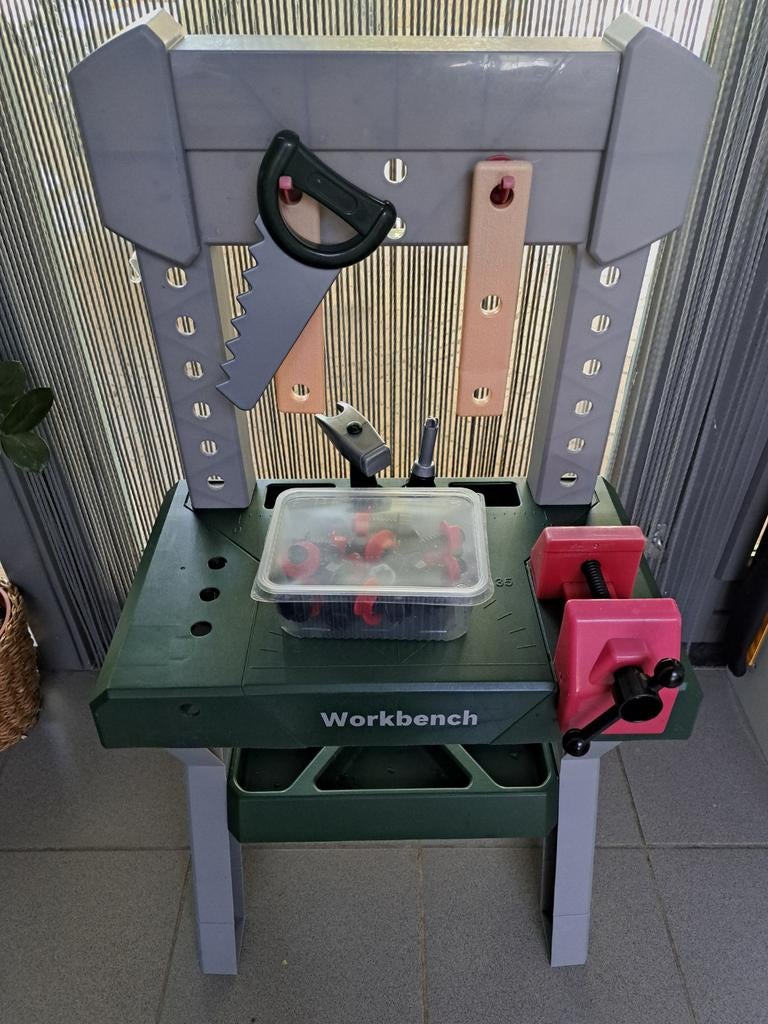 Speel/werkbankje, Ophalen
