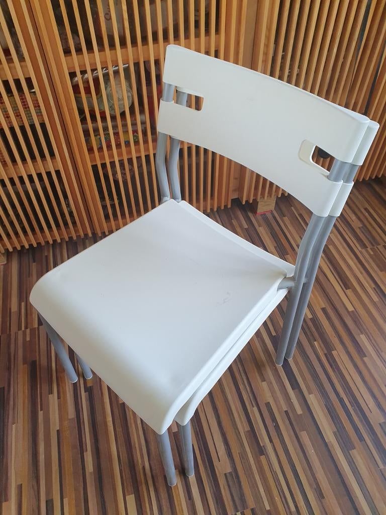 10x Ikea stoelen wit/zilver - stapelbaar, zo goed als nieuw, Ophalen, Zo goed als nieuw, Wit, Vijf, Zes of meer stoelen