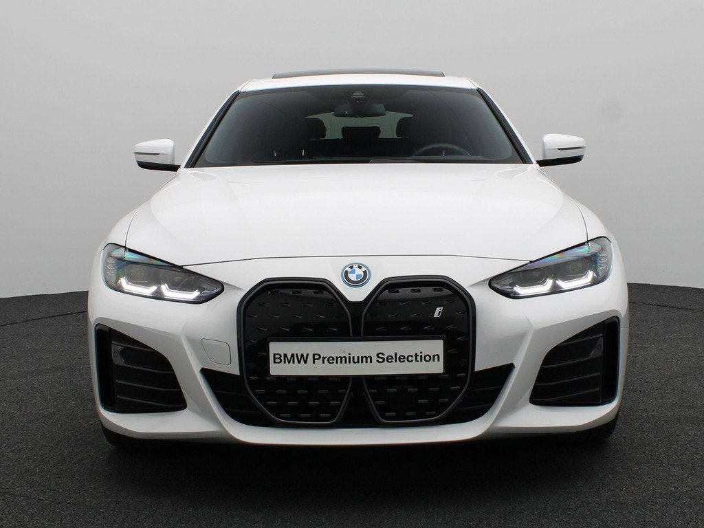 BMW i4 eDrive40 M Sportpakket Pro | Stuurwielrand Verwarmd |, Auto's, BMW, Met garantie (alle), Stuurwielverwarming, Origineel Nederlands