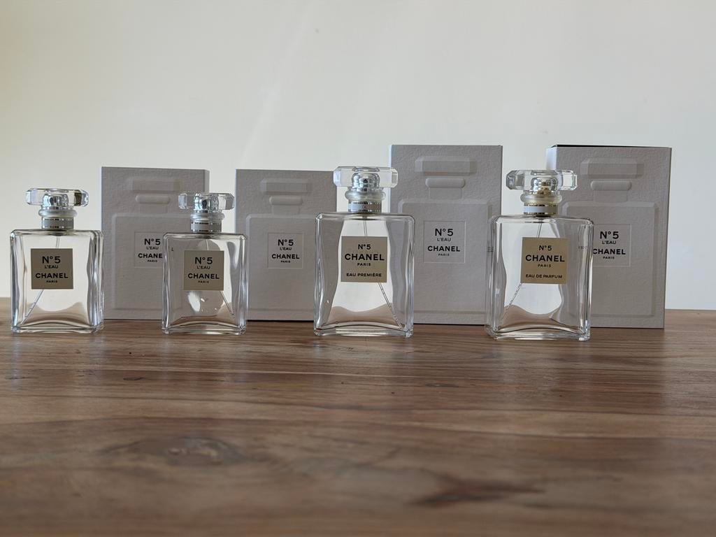 Chanel N5 parfumflesjes leeg met doosjes – decoratie, Ophalen of Verzenden, Zo goed als nieuw, Gehele gezicht