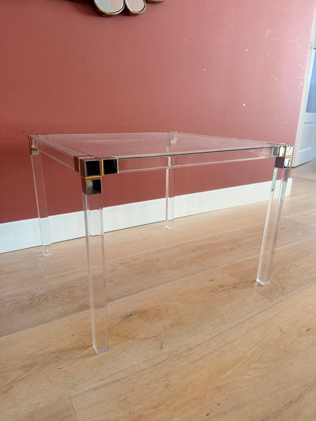 Italiaans design tafeltje glas en plexiglas jaren 70, Minder dan 55 cm, Rond, Ophalen, 45 tot 60 cm