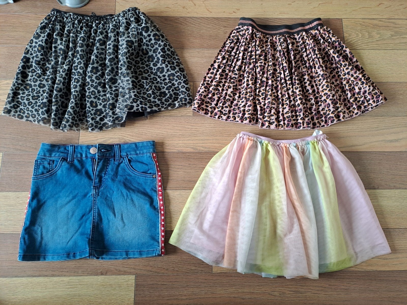 4 rokken maat 134/140 - denim, panterprint en regenboog, Ophalen of Verzenden, Gebruikt, Meisje