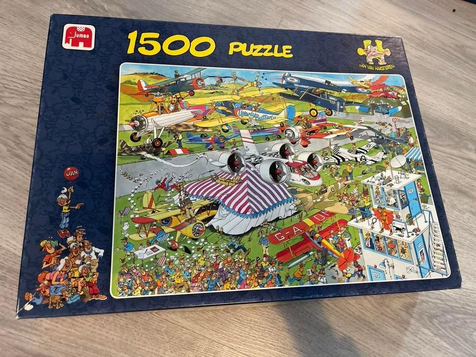 Jan van Haasteren - De Vliegshow - 1500 stukjes, Ophalen of Verzenden, 500 t/m 1500 stukjes, Zo goed als nieuw, Legpuzzel