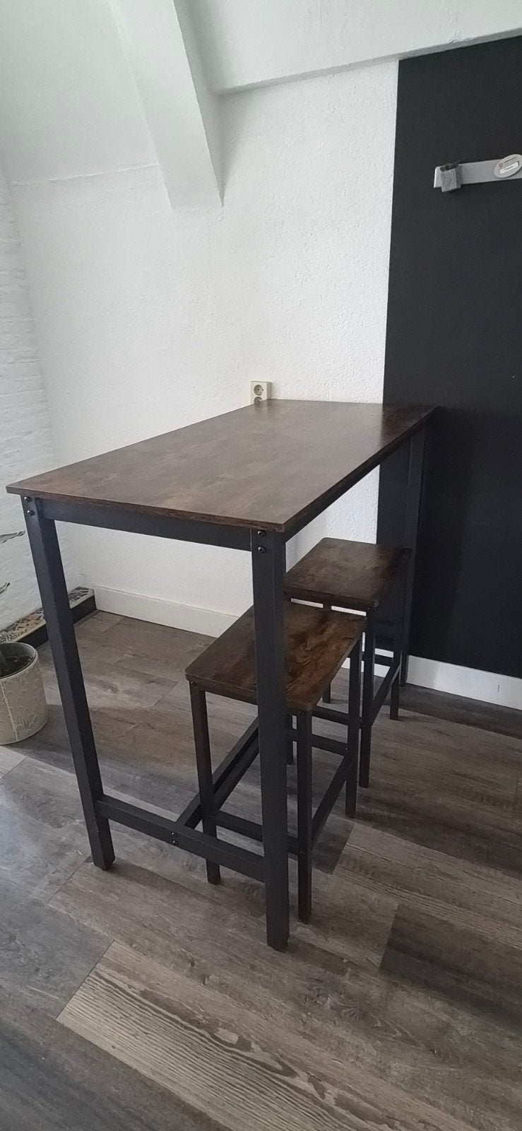 Hoge bartafel met 2 barkrukken - Industrieel/Houtlook, Ophalen, Zo goed als nieuw
