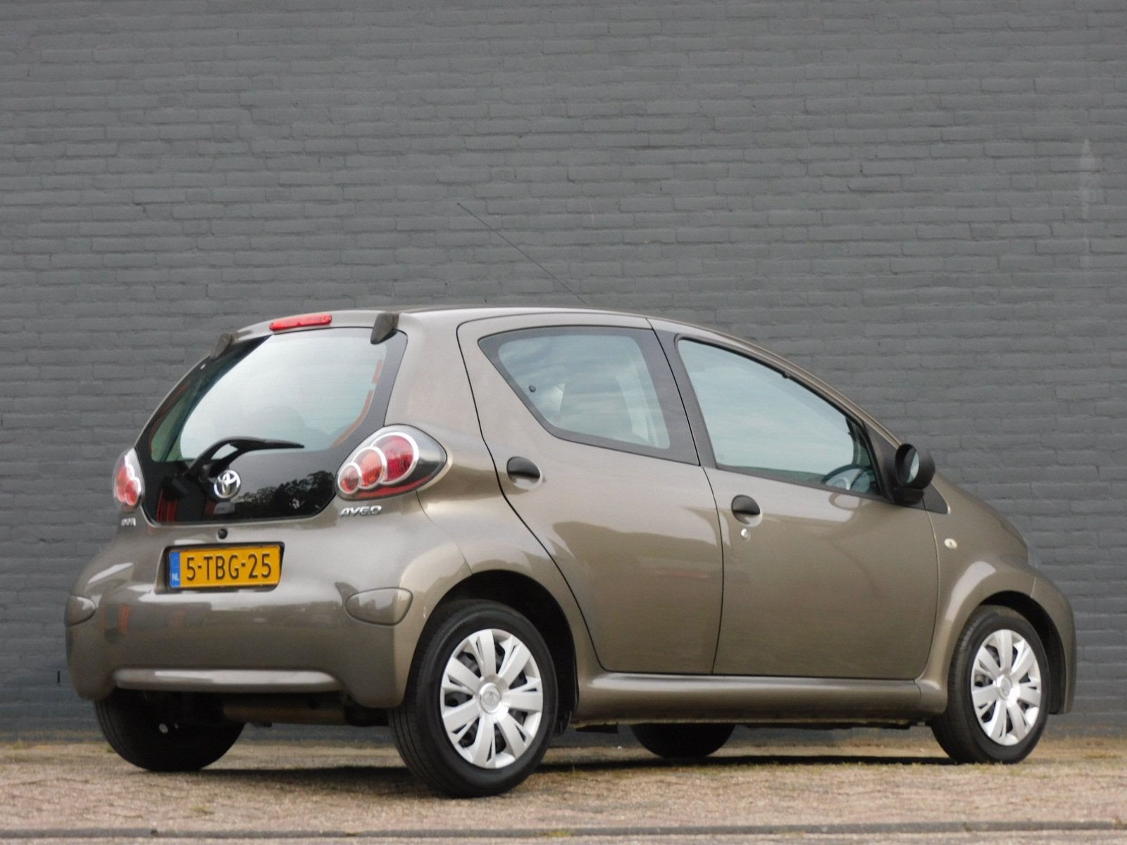 Foto 3 van Toyota Aygo 1.0 VVT-i Now TOPSTAAT! 2e EIGENAAR! DEALER ONDE