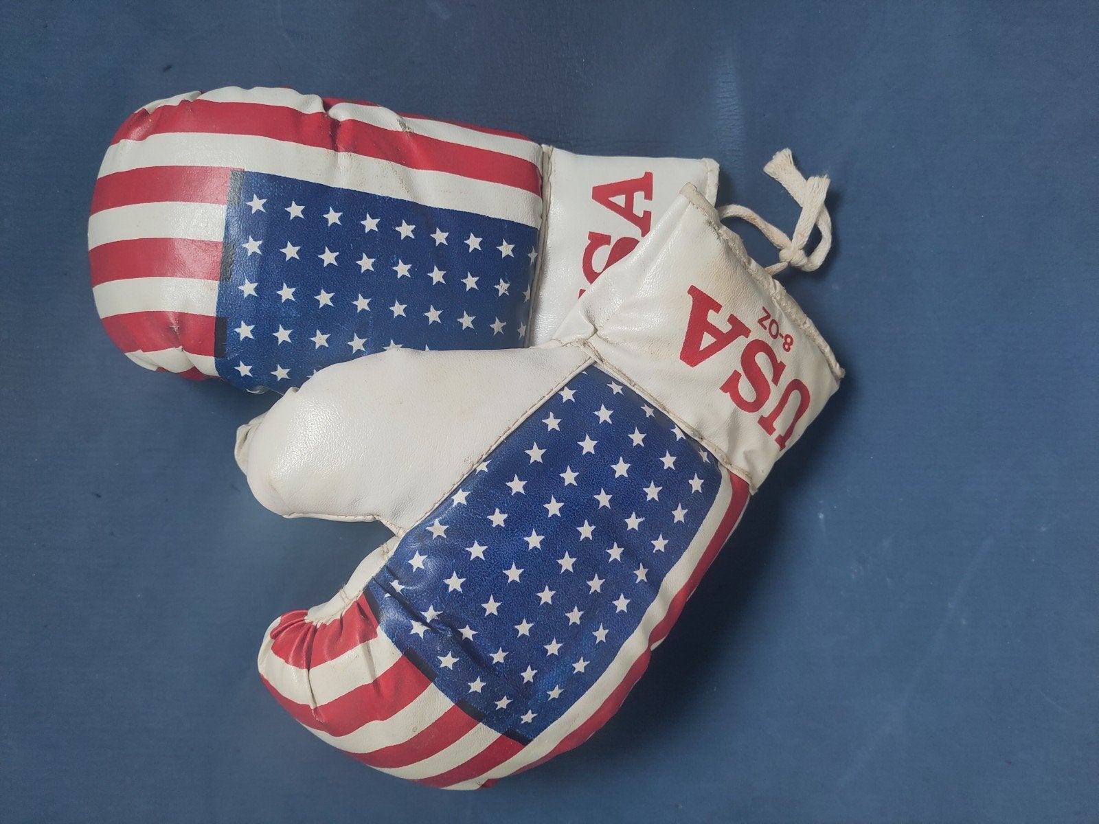 Bokshandschoenen 8-oz USA design, Sport en Fitness, Boksen, Ophalen, Gebruikt, Bokshandschoenen
