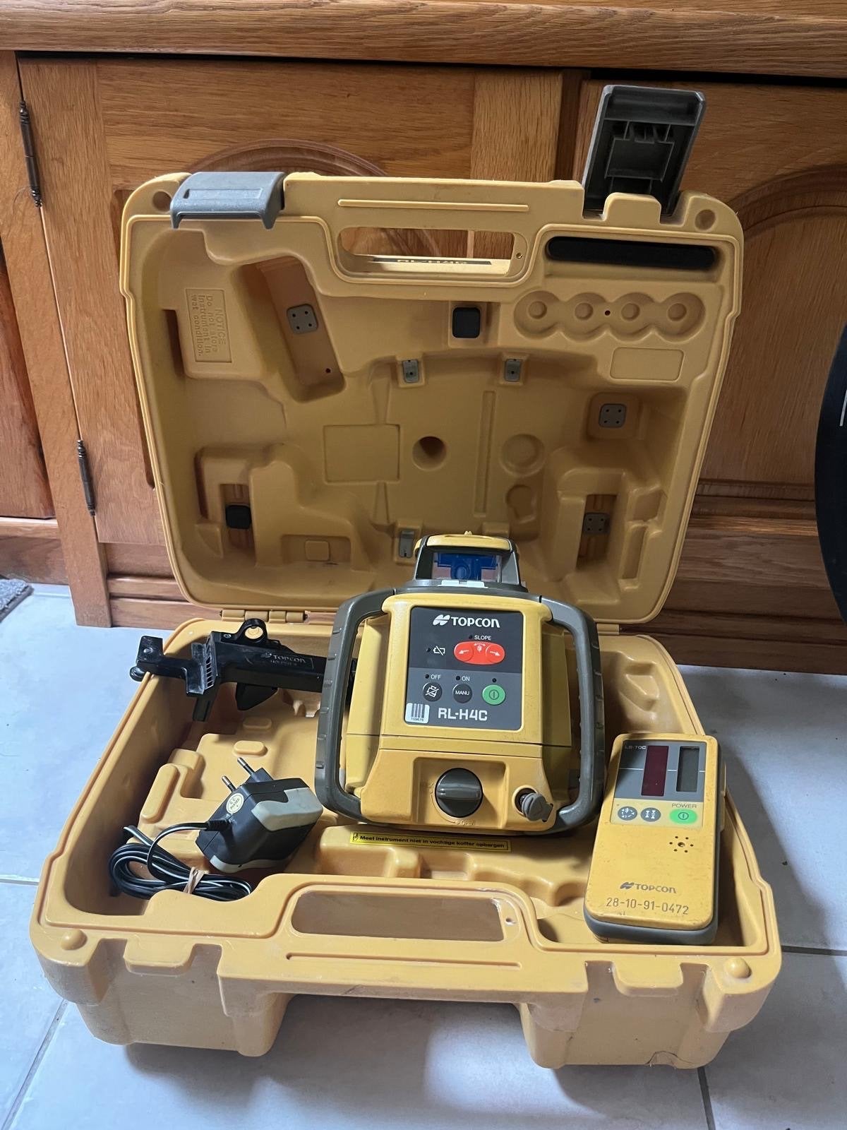 Topcon RL-H4C Roterende Laserwaterpas met Ontvanger, Ophalen, Gebruikt