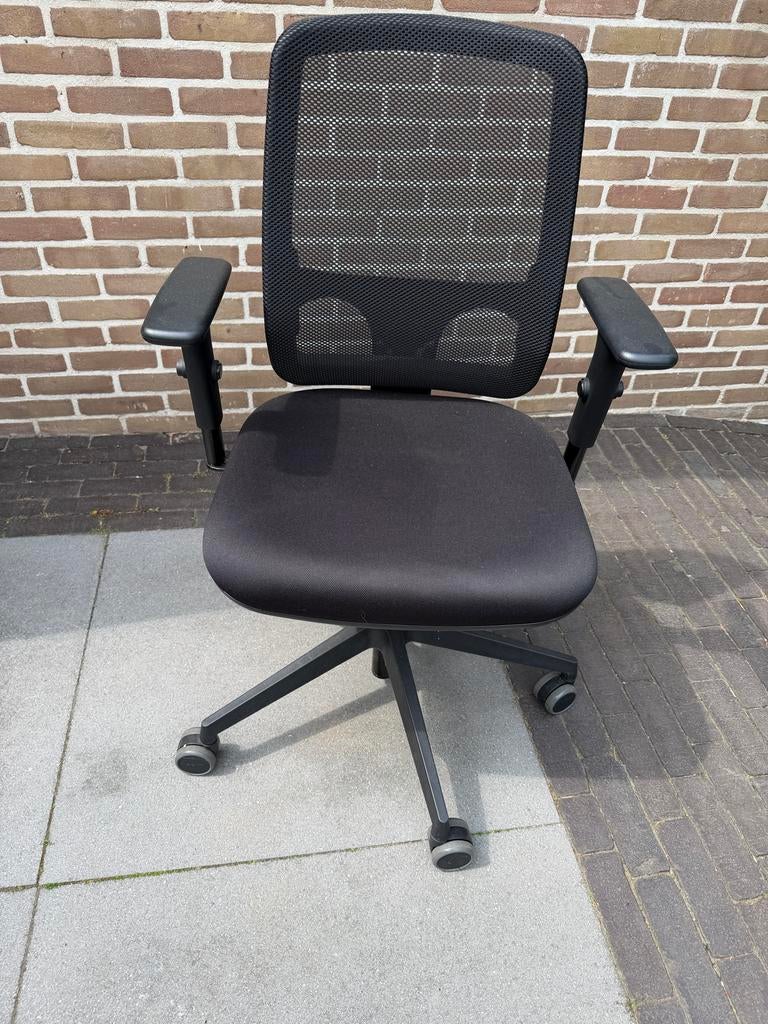 Bureaustoel - verstelbaar praktisch nieuw, Ophalen, Zo goed als nieuw, Zwart, Bureaustoel