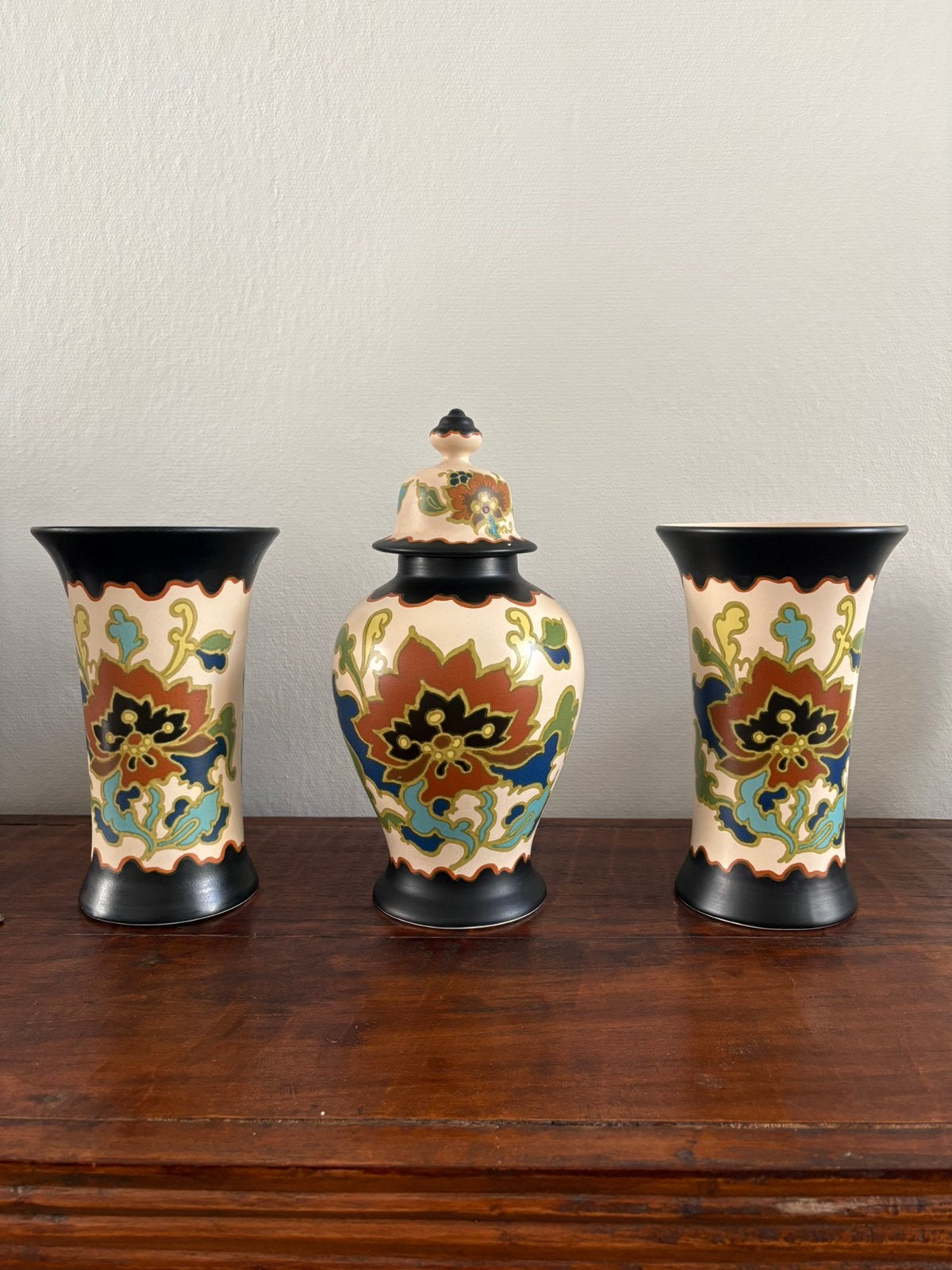 Kast stel vazen Modica Gouda plateel oud-Gouda, decor Aster, Ophalen