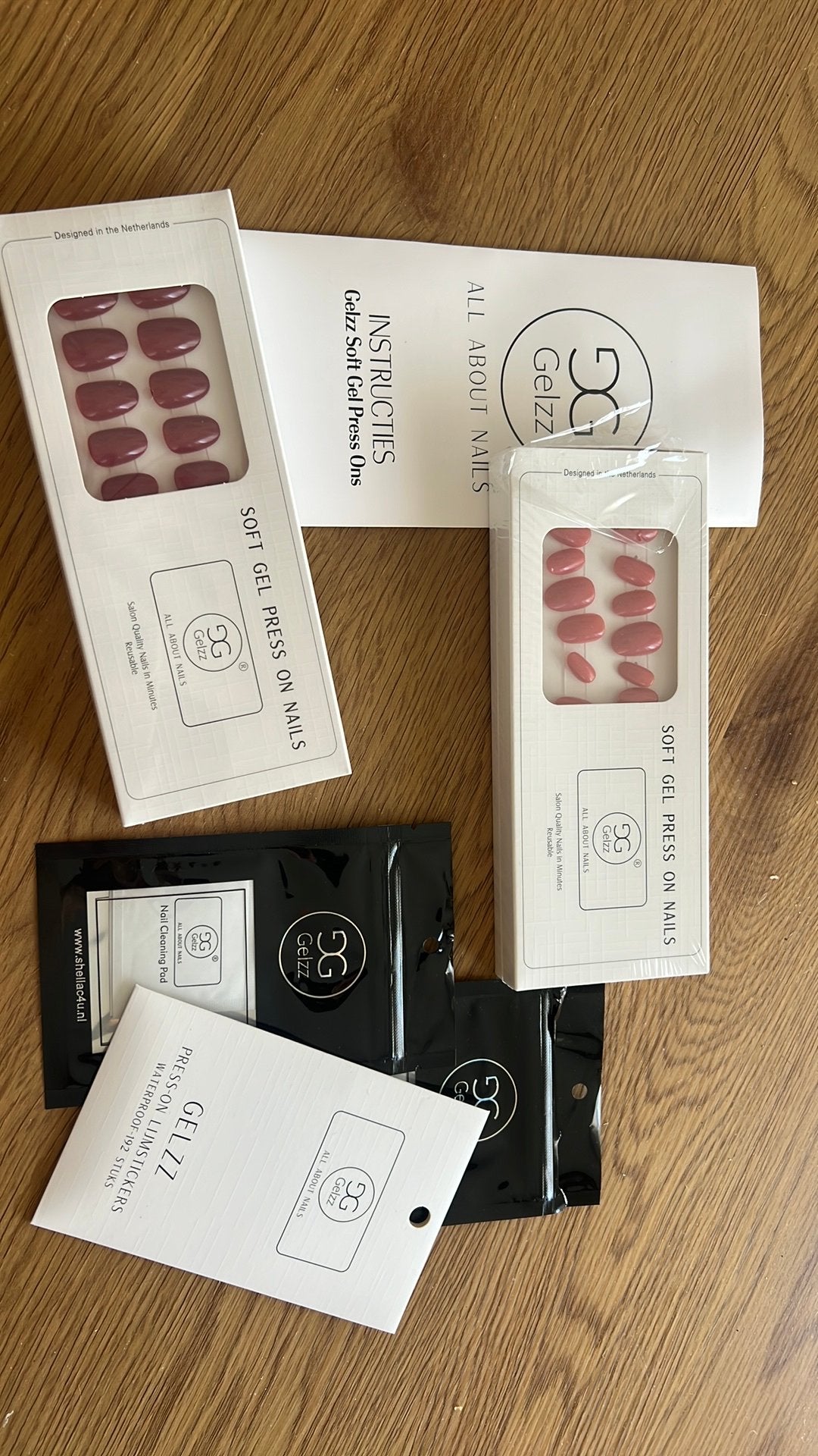 Gelzz Soft Gel Press On Starterset (2 nagelsets), Ophalen of Verzenden, Nieuw, Overige kleuren, Handen en Nagels