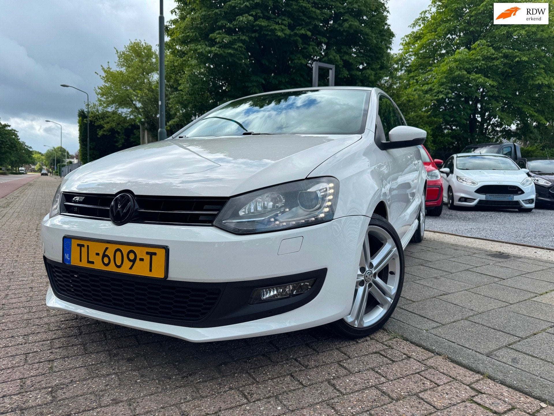 Volkswagen Polo 1.2 TSI R-Line Clima Elek Pakket Xenon/Led, Auto's, Voorwielaandrijving, Euro 5, Stof, Zwart