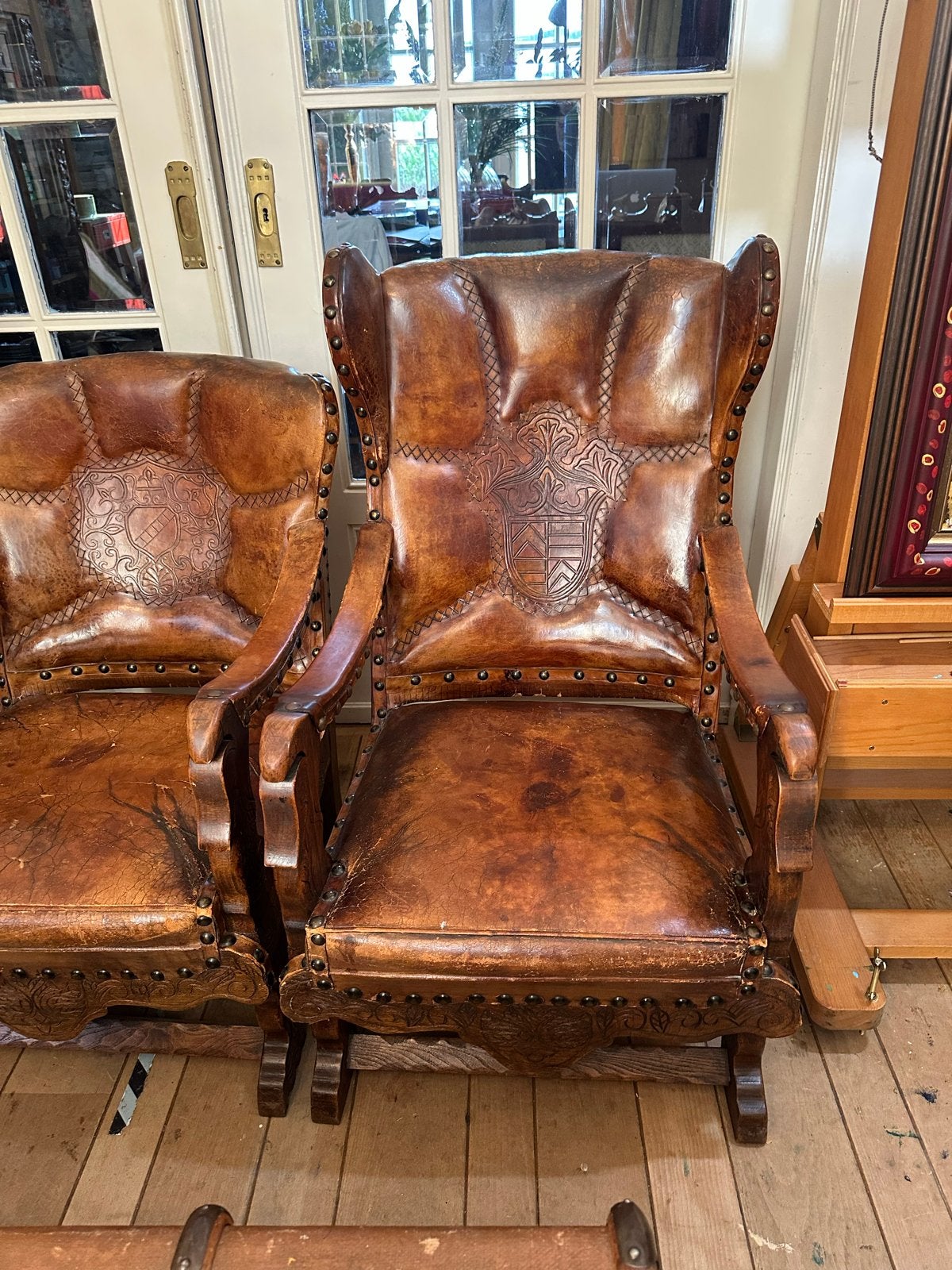 Set van 4 Spaanse Renaissance stoelen met lederen wapen, Antiek en Kunst, Antiek | Meubels | Stoelen en Banken, Ophalen