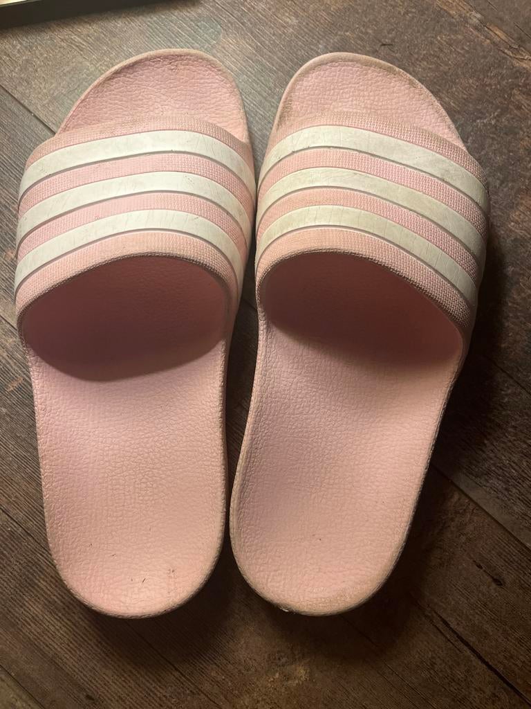 Roze Adidas Slippers - Maat 34.5, Ophalen, Gedragen, Roze, Slippers