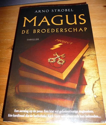 Boek ARNO STROBEL - Magus De Broederschap, Boeken, Ophalen of Verzenden, Gelezen
