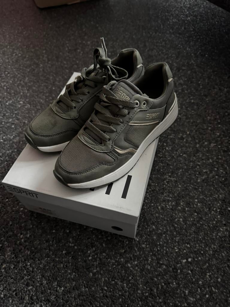 Sneakers Esprit, Kleding | Dames, Schoenen, Ophalen of Verzenden, Nieuw, Sneakers of Gympen