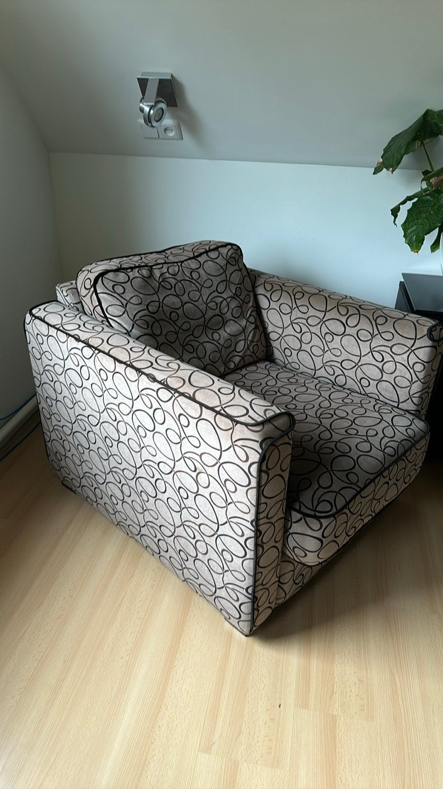 Comfortabele fauteuil met patroon, Ophalen, Gebruikt, 75 tot 100 cm, 100 tot 125 cm