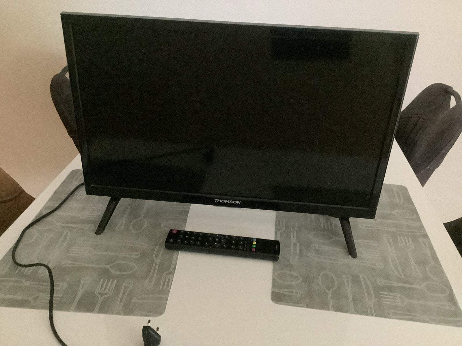 Thomson TV met afstandsbediening, 50 Hz, HD Ready (720p), 60 tot 80 cm, Ophalen