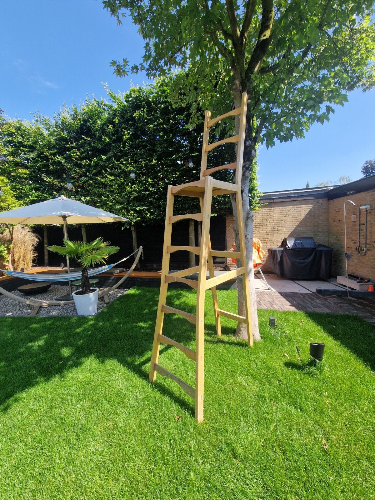 Mega Grote Houten Design Stoel - 3 Meter Hoog, Antiek en Kunst, Kunst | Designobjecten, Ophalen, Hout, Handgemaakt, 300 cm
