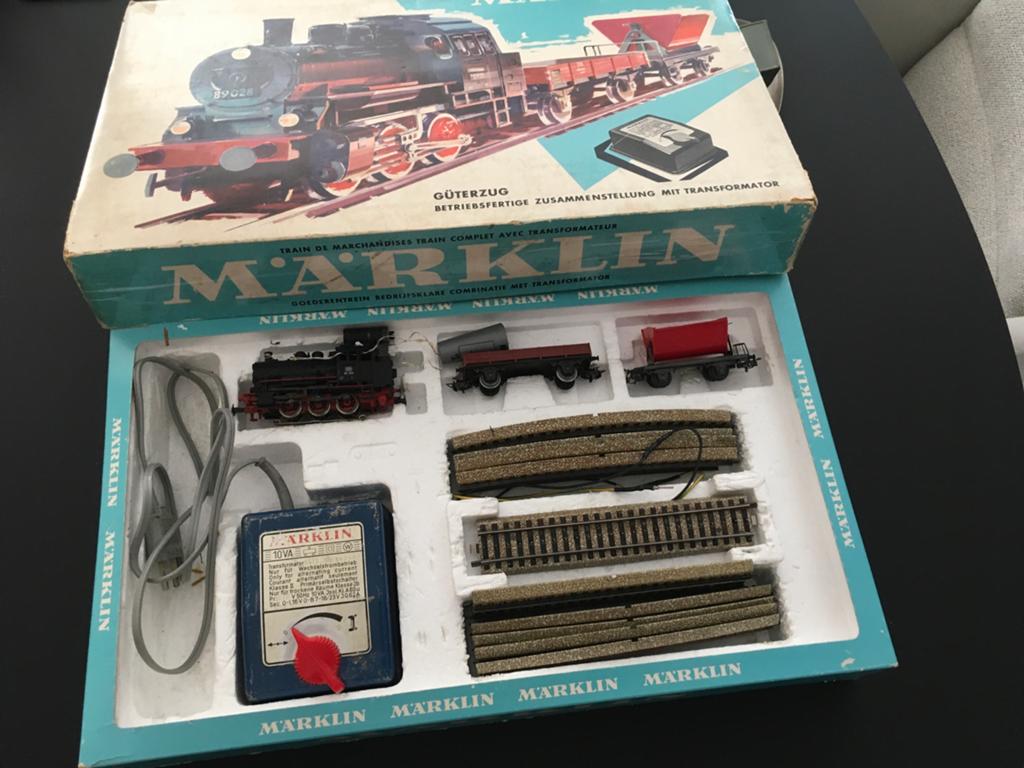 Märklin Treinset met Extra Wagons en Rails - Verzamelaars Op, Wisselstroom, Ophalen of Verzenden, Analoog, Märklin