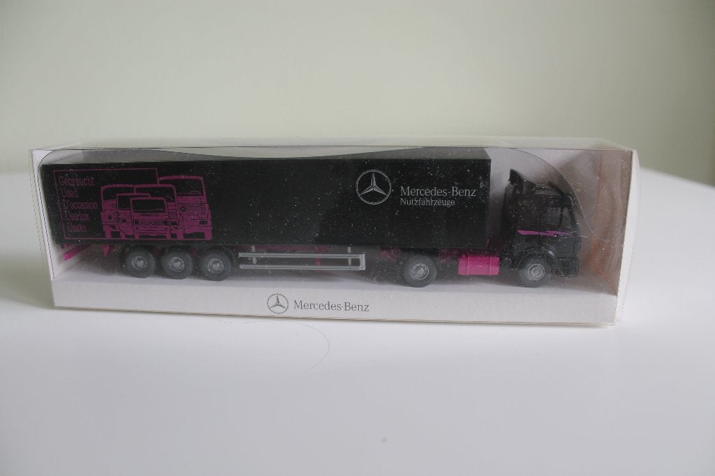 Wiking Mercedes SK met kofferopbouw reclamemodel, Ophalen of Verzenden, Zo goed als nieuw, Bus of Vrachtwagen, Wiking