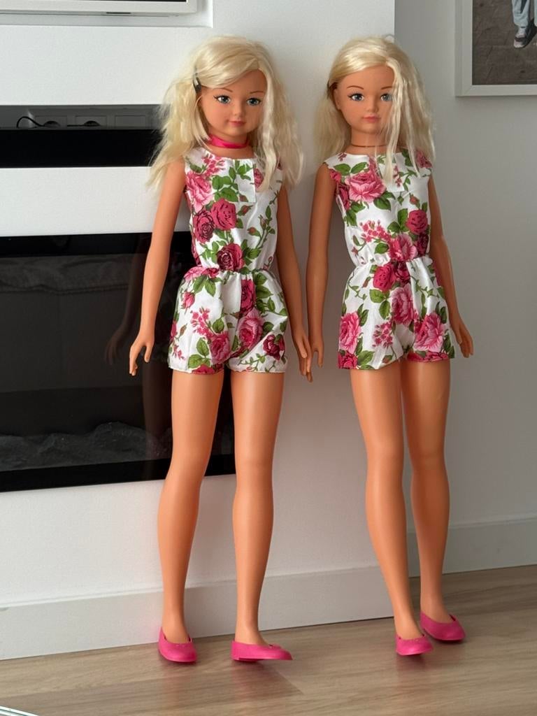 2 poppen van intertoys 105 cm lang, Ophalen of Verzenden, Zo goed als nieuw, Babypop