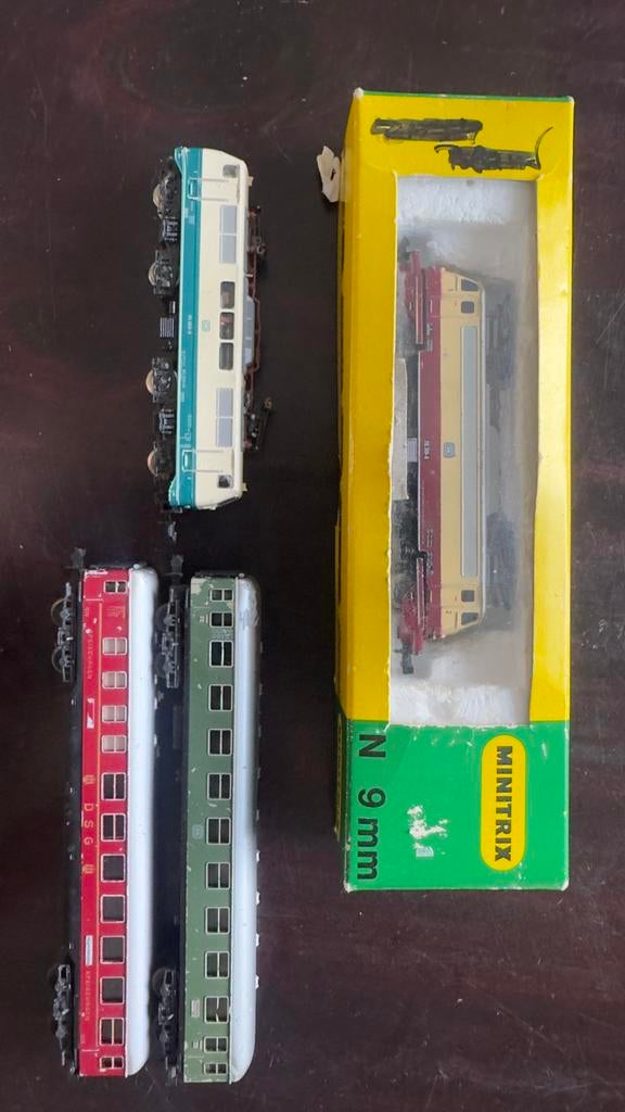 Minitrix 2055, 2062, 3012 en 3011, Hobby en Vrije tijd, Modeltreinen | N-Spoor, Gelijkstroom, Trix, Wagon, Ophalen of Verzenden