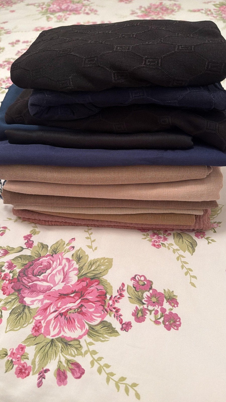 Diverse sjaals/hoofddoeken - Verschillende kleuren, Onbekend, Ophalen of Verzenden, Zo goed als nieuw