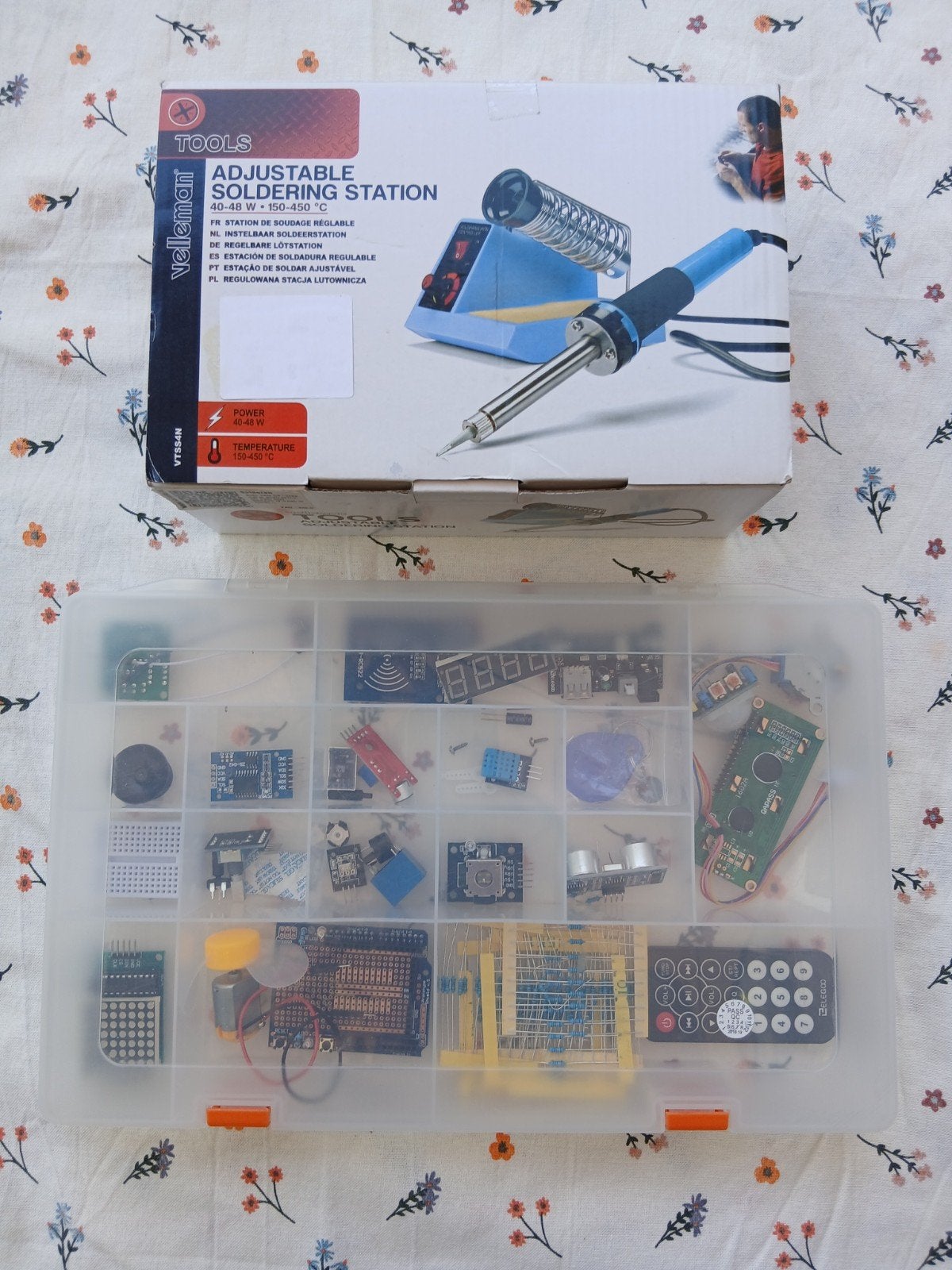 Mega set elektronica hobby Kit & Soldeerstation - Hobby, Hobby en Vrije tijd, Elektronica-componenten, Ophalen of Verzenden, Zo goed als nieuw