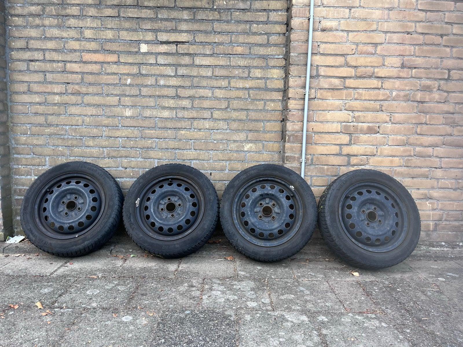 Vredestein 155/65 R14 Winterbanden op stalen velg, Ophalen, 14 inch, Gebruikt, 155 mm