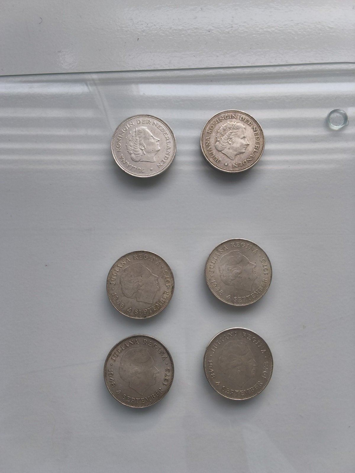 6 zilveren tien guldens, Postzegels en Munten, Ophalen