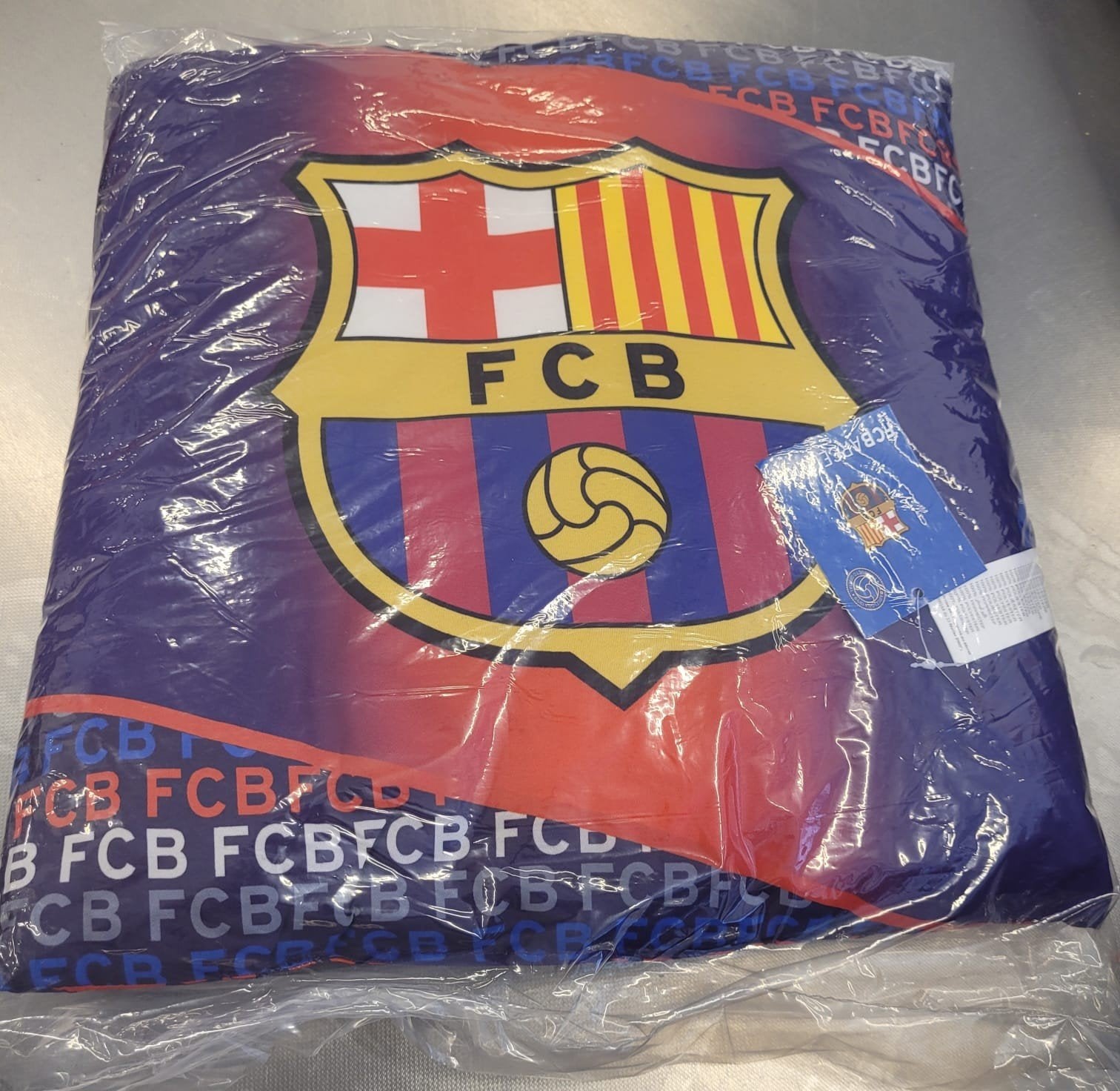 Fc barcelona kussen mes que un club de jong yamal 38 x 38 c, Ophalen of Verzenden, Gebruikt, Buitenlandse clubs