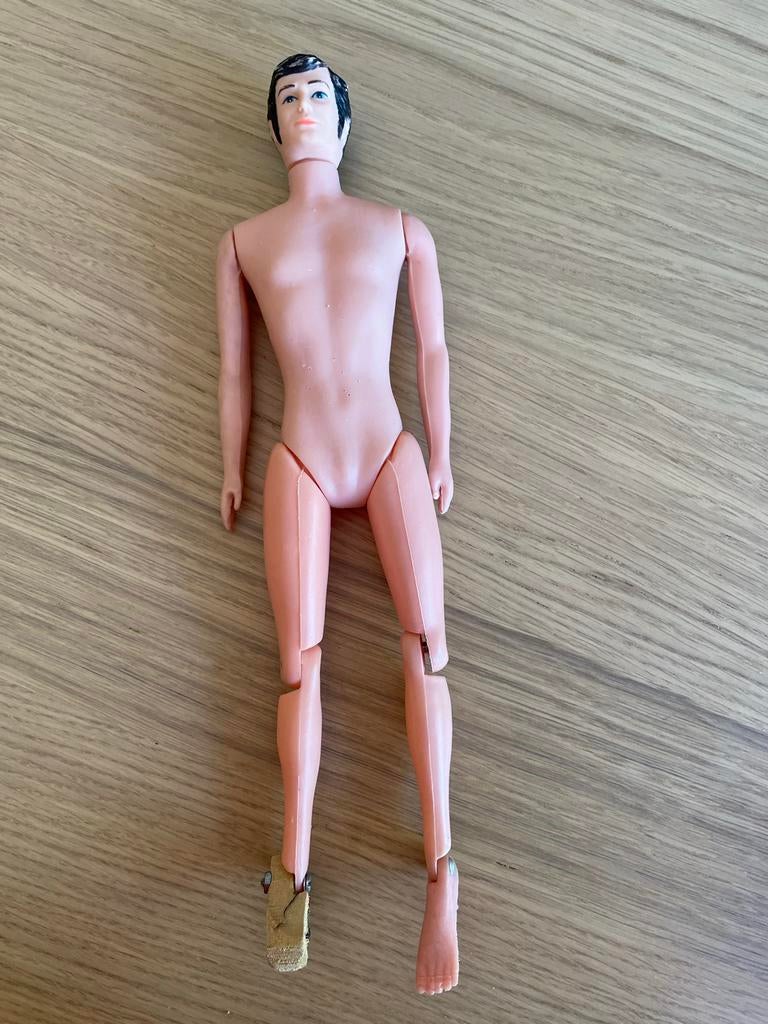 Vintage Ken Barbie pop (beschadigd), Ophalen of Verzenden, Gebruikt, Barbie