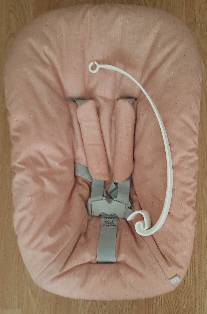 Stokke Newborn Set 2 STANDEN kleur Coral Confetti. compleet, Kinderen en Baby's, Kinderstoelen, Ophalen of Verzenden, Zo goed als nieuw