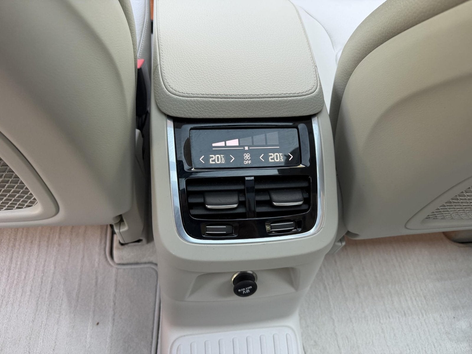 Foto 20 van Volvo XC90 2.0 T8 Twin Engine AWD Inscription
