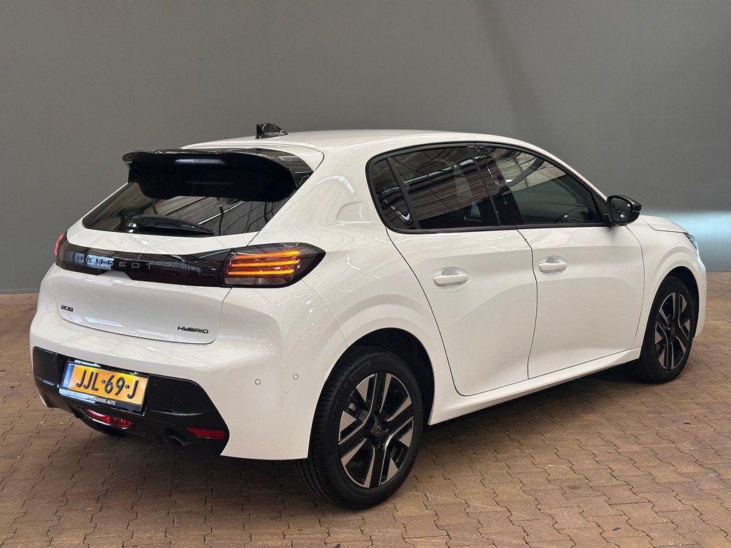 Peugeot 208 1.2 Hybrid 110 e-DCS6 Allure, 12 maanden, 1195 kg, Gebruikt, 1199 cc