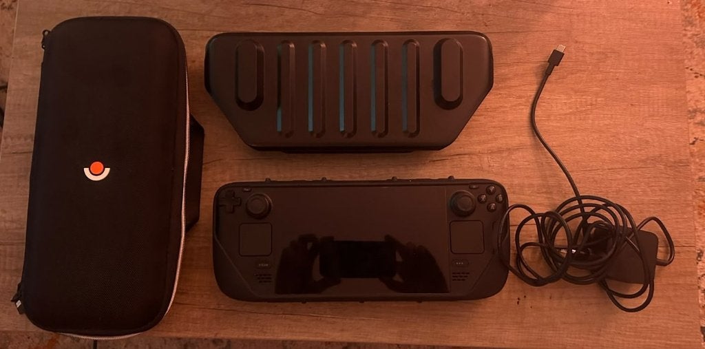 Foto 3 van Valve Steam Deck OLED 512GB SSD Zwart + 1TB sd